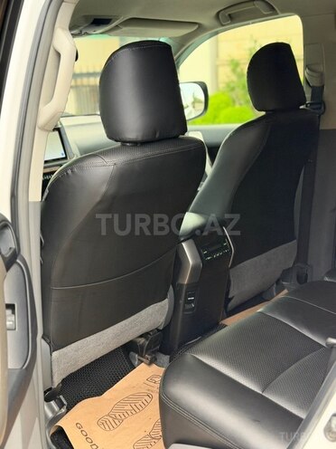 Toyota Land Cruiser Prado 2011, 248,000 km - 2.7 l - Bakı