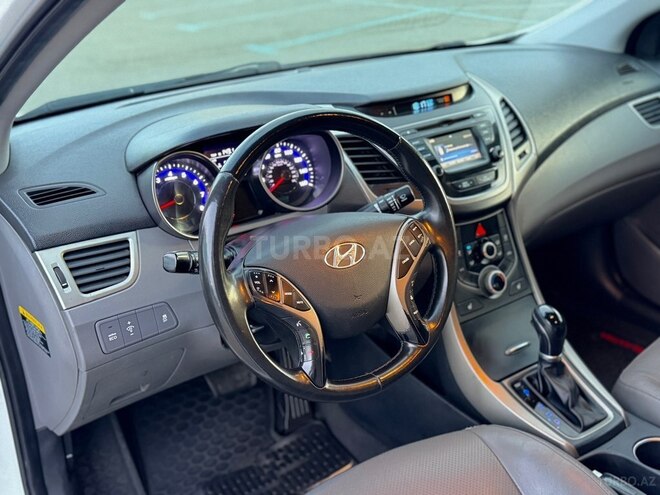 Hyundai Elantra 2015, 239,000 km - 1.8 l - Bakı
