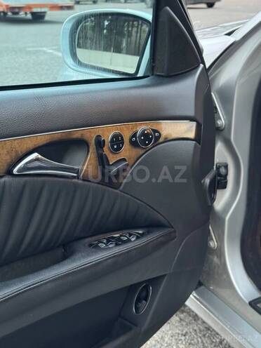 Mercedes E 320 2002, 299,000 km - 3.2 l - Sumqayıt