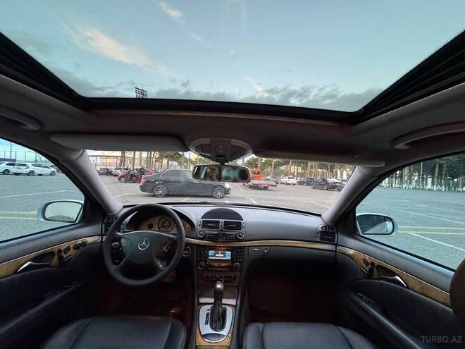 Mercedes E 320 2002, 299,000 km - 3.2 l - Sumqayıt