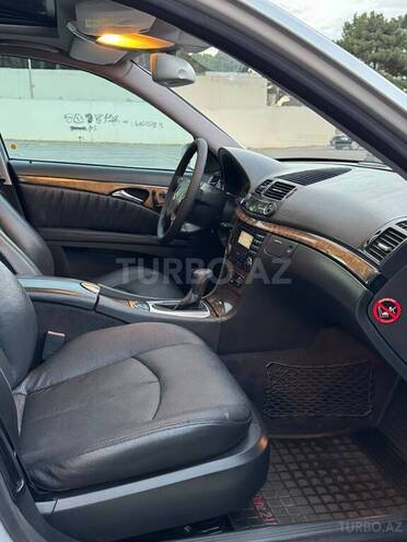 Mercedes E 320 2002, 299,000 km - 3.2 l - Sumqayıt