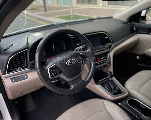 Hyundai Elantra 2017, 145,000 km - 2.0 l - Bakı