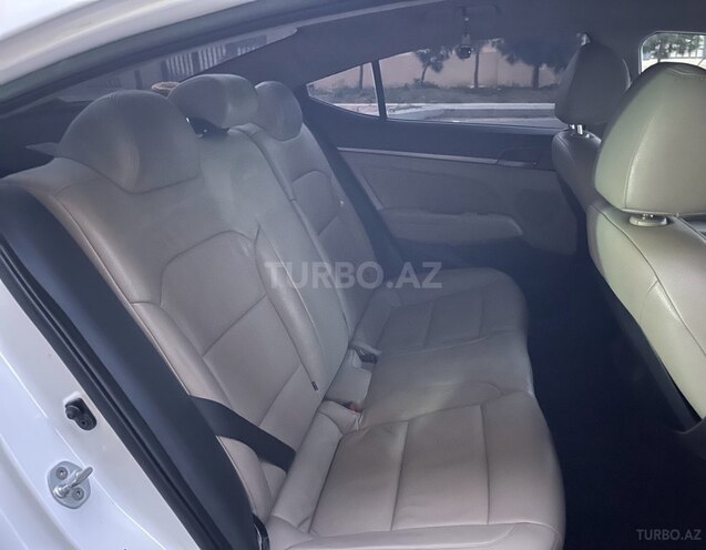 Hyundai Elantra 2017, 145,000 km - 2.0 l - Bakı