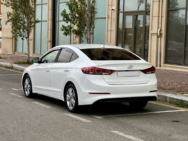 Hyundai Elantra 2017, 145,000 km - 2.0 l - Bakı