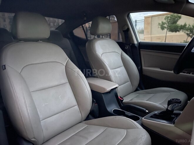 Hyundai Elantra 2017, 145,000 km - 2.0 l - Bakı