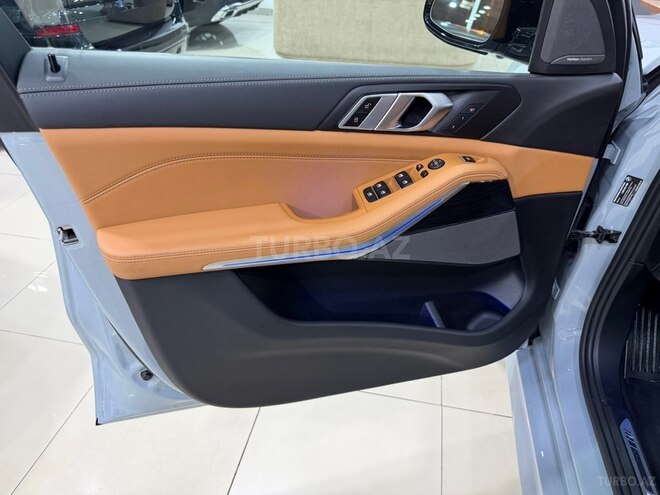 BMW X5 2024, 28,000 km - 3.0 л - Bakı