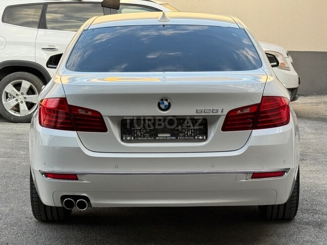 BMW 528 2015, 192,000 km - 2.0 l - Gəncə