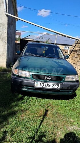 Opel Astra 1996, 425,337 km - 1.6 л - Quba