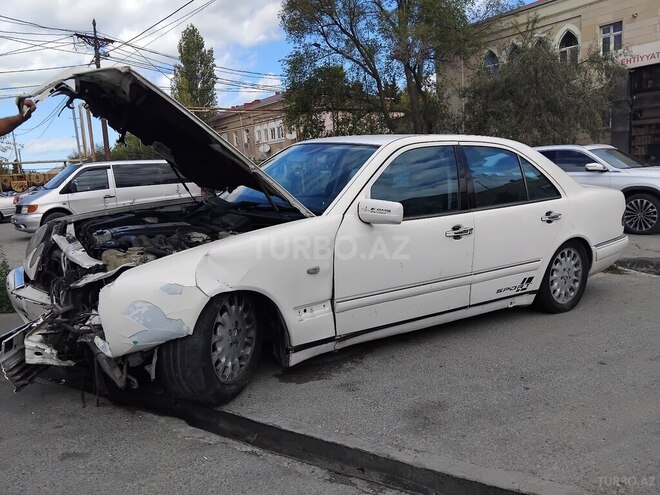 Mercedes E 300 1998, 500,000 km - 3.0 л - Sumqayıt