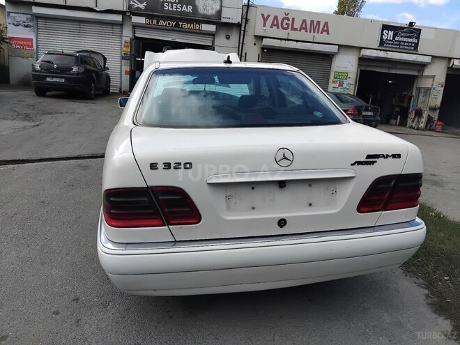 Mercedes E 300 1998, 500,000 km - 3.0 л - Sumqayıt