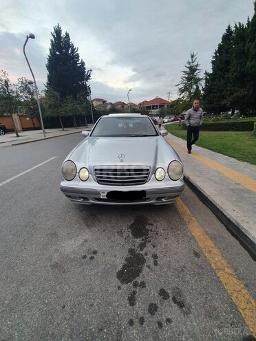 Mercedes E 270 2000, 366,000 km - 2.7 l - Bakı
