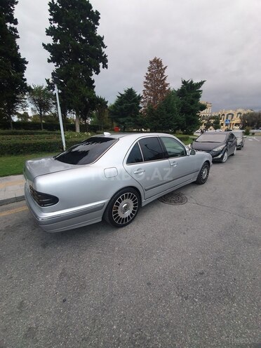 Mercedes E 270 2000, 366,000 km - 2.7 l - Bakı