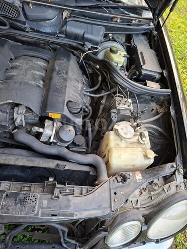 Mercedes E 280 1999, 450,000 km - 2.8 л - Zaqatala