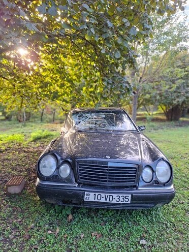 Mercedes E 280 1999, 450,000 km - 2.8 л - Zaqatala