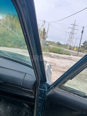 LADA (VAZ) 2106 2001, 25,600 km - 1.6 l - Salyan
