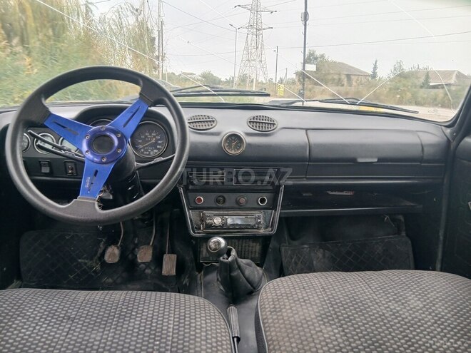 LADA (VAZ) 2106 2001, 25,600 km - 1.6 l - Salyan