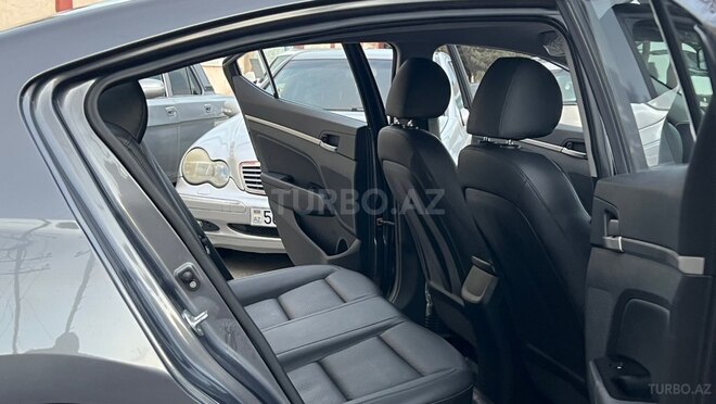 Hyundai Elantra 2019, 118,000 km - 1.6 л - Sumqayıt