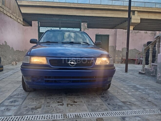 Opel Astra 1997, 365,450 km - 1.6 l - Sumqayıt