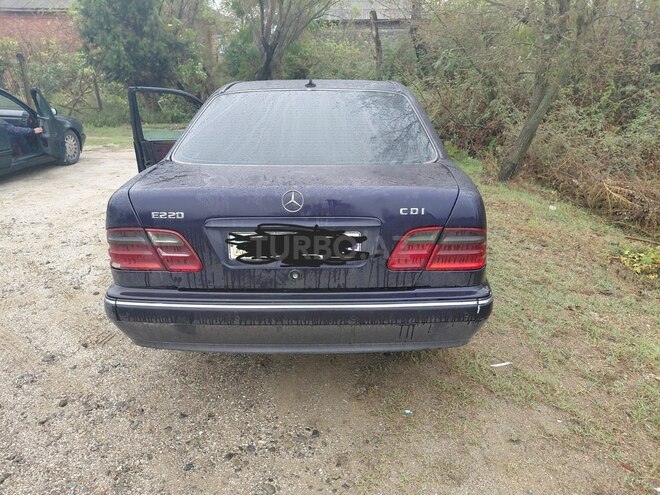 Mercedes E 220 1999, 400,000 km - 2.2 л - Lənkəran
