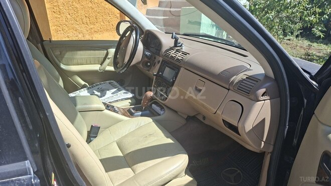 Mercedes ML 320 1999, 120,000 km - 3.2 l - Lerik