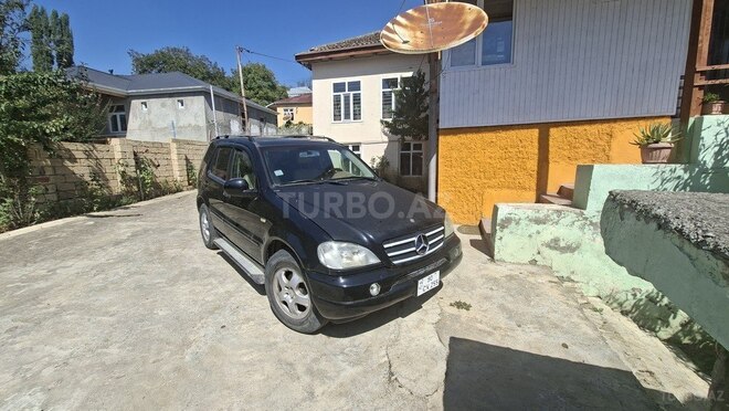 Mercedes ML 320 1999, 120,000 km - 3.2 l - Lerik