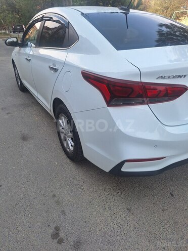 Hyundai Accent 2019, 172,220 km - 1.6 л - Bakı