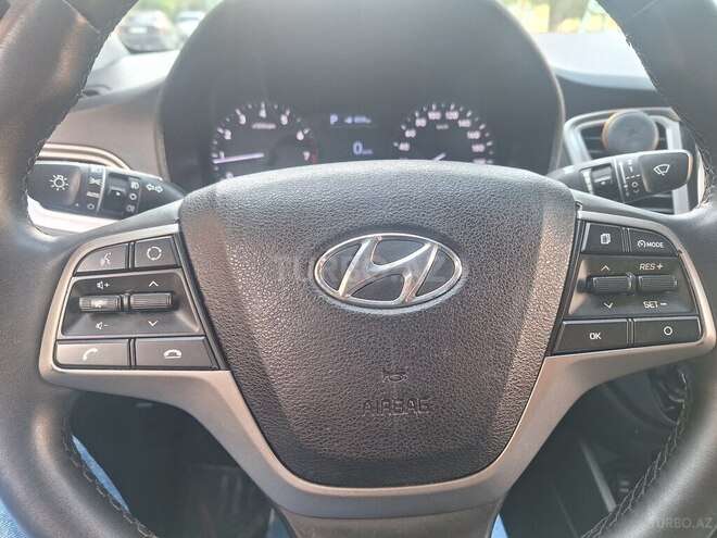 Hyundai Accent 2019, 172,220 km - 1.6 л - Bakı