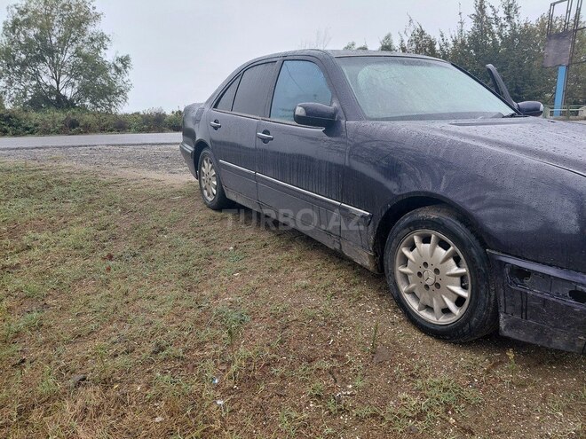 Mercedes E 220 1999, 400,000 km - 2.2 л - Lənkəran