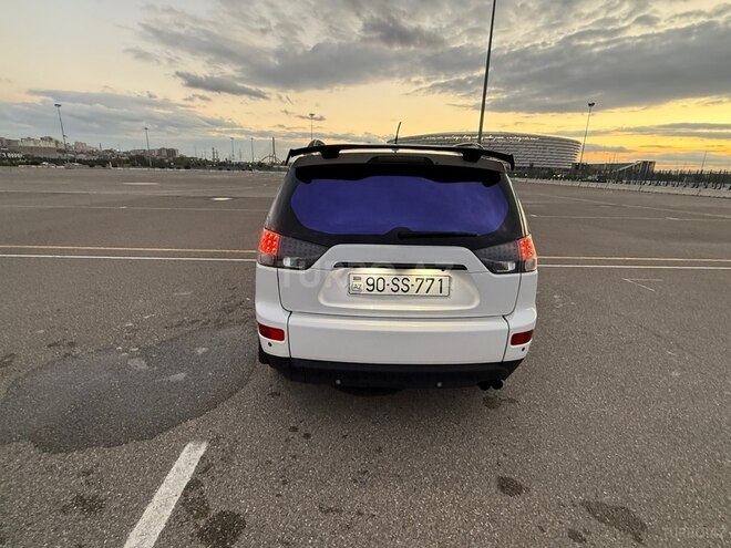 Mitsubishi Outlander 2008, 243,000 km - 3.0 l - Bakı