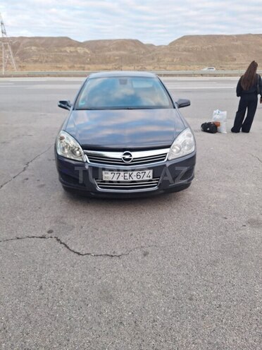Opel Astra 2008, 208,000 km - 1.4 l - Yevlax
