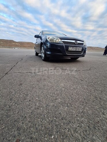 Opel Astra 2008, 208,000 km - 1.4 l - Yevlax