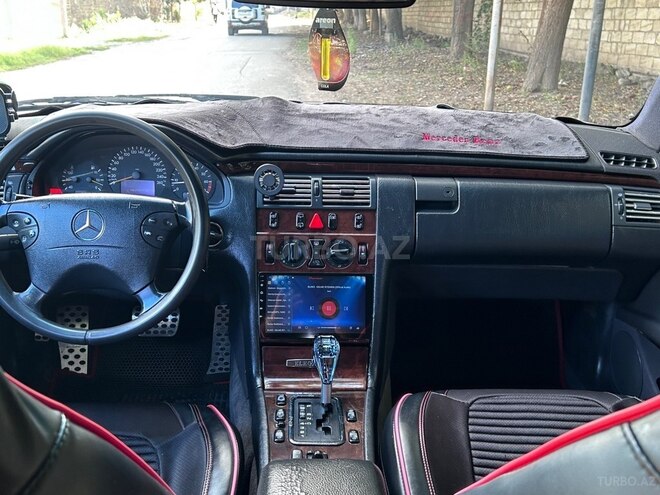 Mercedes E 240 1997, 337,000 km - 2.4 l - Tovuz
