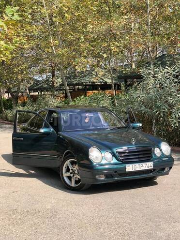 Mercedes E 200 2000, 500,026 km - 2.0 л - Xaçmaz
