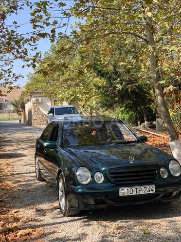 Mercedes E 200 2000, 500,026 km - 2.0 л - Xaçmaz