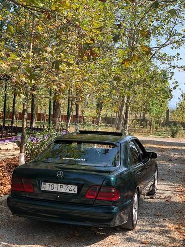 Mercedes E 200 2000, 500,026 km - 2.0 л - Xaçmaz