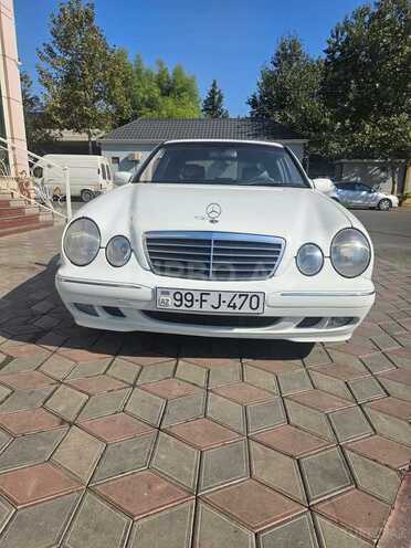 Mercedes E 220 2000, 319,000 km - 2.2 l - Bakı