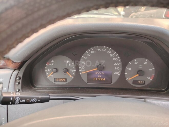 Mercedes E 220 2000, 319,000 km - 2.2 l - Bakı