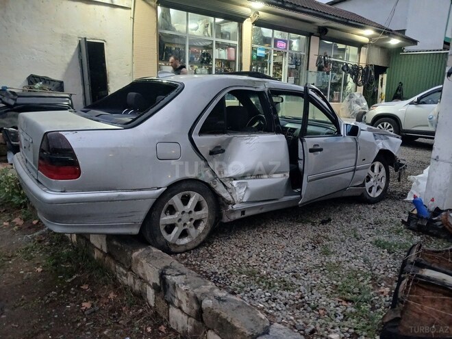 Mercedes C 200 1996, 235,000 km - 2.0 l - Lənkəran