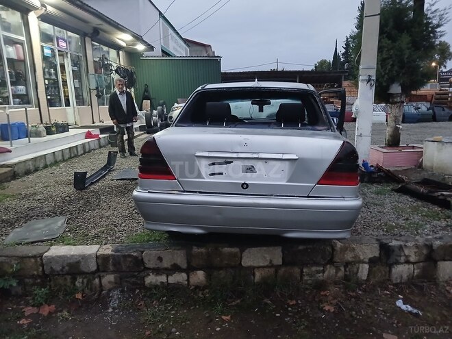 Mercedes C 200 1996, 235,000 km - 2.0 l - Lənkəran
