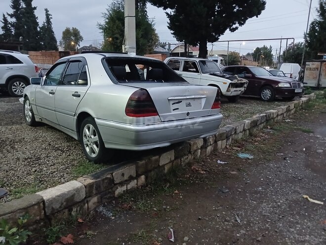 Mercedes C 200 1996, 235,000 km - 2.0 l - Lənkəran