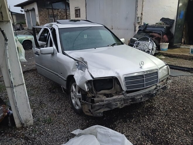 Mercedes C 200 1996, 235,000 km - 2.0 l - Lənkəran