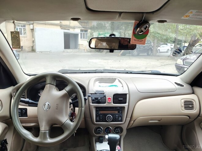 Nissan Sunny 2010, 340,000 km - 1.6 л - Bakı