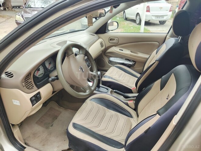 Nissan Sunny 2010, 340,000 km - 1.6 л - Bakı