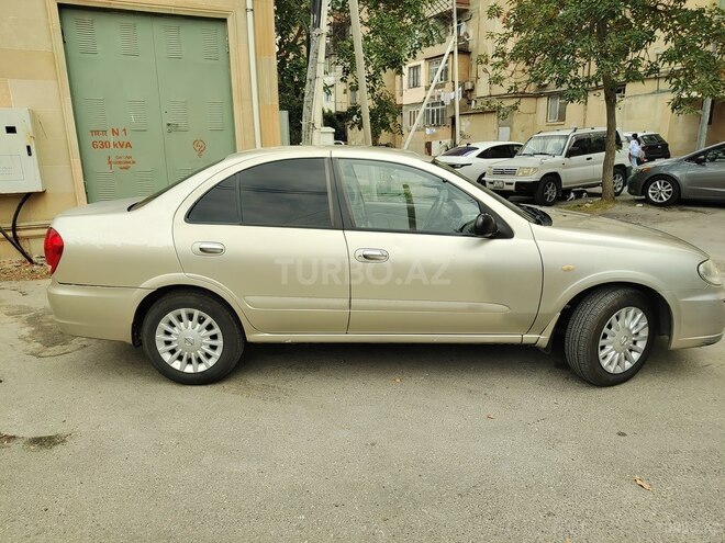 Nissan Sunny 2010, 340,000 km - 1.6 л - Bakı