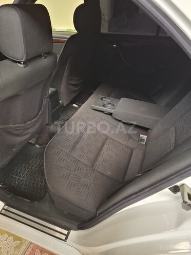Mercedes C 240 2000, 249,461 km - 2.6 л - Tovuz
