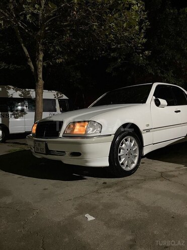 Mercedes C 240 2000, 249,461 km - 2.6 л - Tovuz
