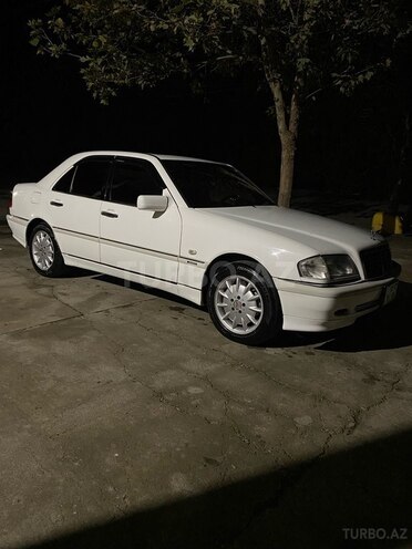 Mercedes C 240 2000, 249,461 km - 2.6 л - Tovuz