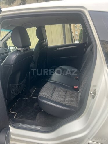 Mercedes B 180 2008, 135,000 km - 1.7 l - Bakı