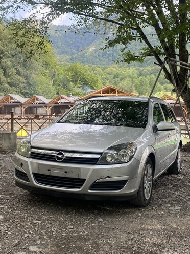Opel Astra 2006, 440,000 km - 1.3 l - Yevlax