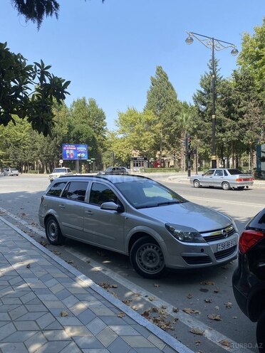 Opel Astra 2006, 440,000 km - 1.3 l - Yevlax